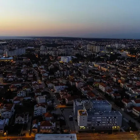 Sunset Penthouse With Spectacular View And Jacuzzi * 자다르