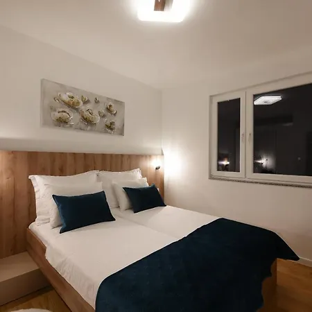 아파트 Sunset Penthouse With Spectacular View And Jacuzzi