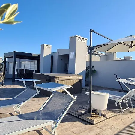 Sunset Penthouse With Spectacular View And Jacuzzi 아파트 자다르