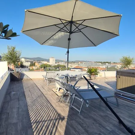 Apartment Sunset Penthouse With Spectacular View And Jacuzzi Zadar