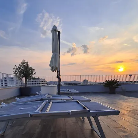 아파트 Sunset Penthouse With Spectacular View And Jacuzzi 자다르