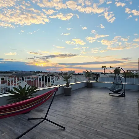 Sunset Penthouse With Spectacular View And Jacuzzi Lägenhet