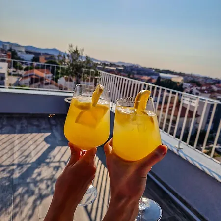 아파트 Sunset Penthouse With Spectacular View And Jacuzzi 자다르