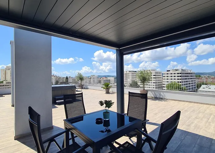 Sunset Penthouse With Spectacular View And Jacuzzi * زادار