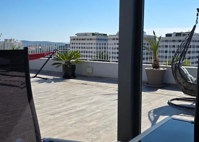 Sunset Penthouse With Spectacular View And Jacuzzi Zadar