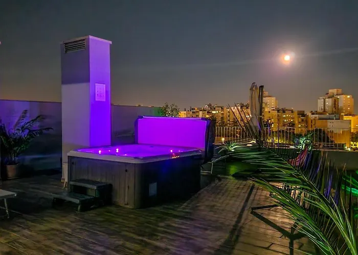Sunset Penthouse With Spectacular View And Jacuzzi زادار